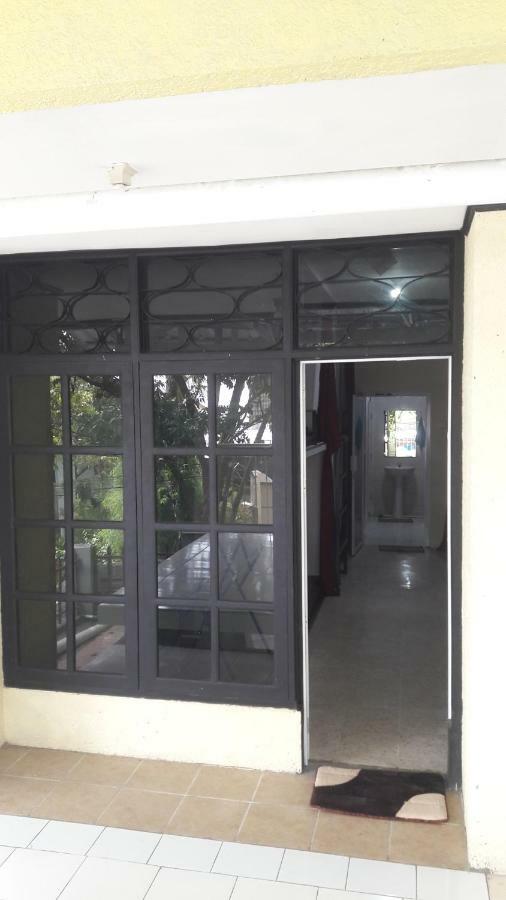 Manado Pod House Apartment Bagian luar foto