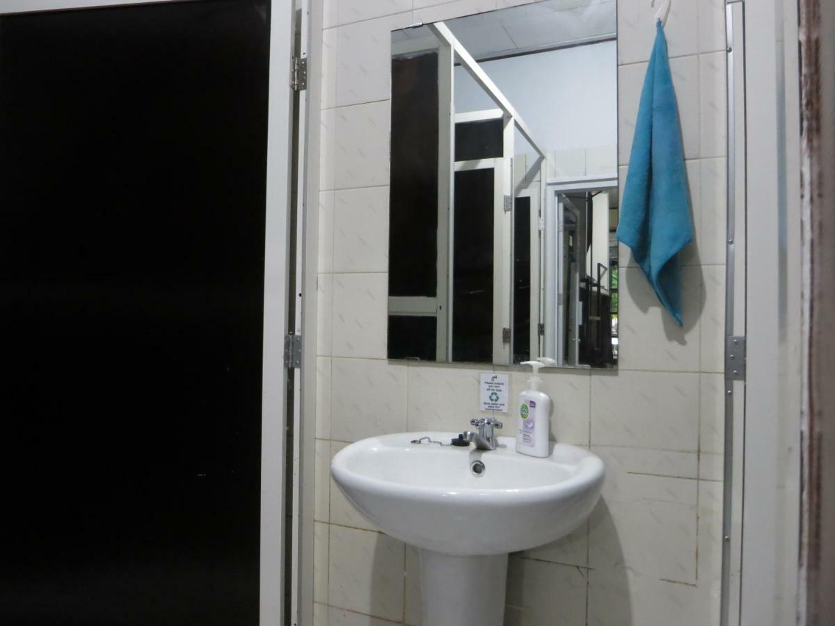 Manado Pod House Apartment Bagian luar foto